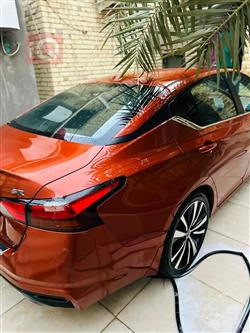 نيسان ألتيما